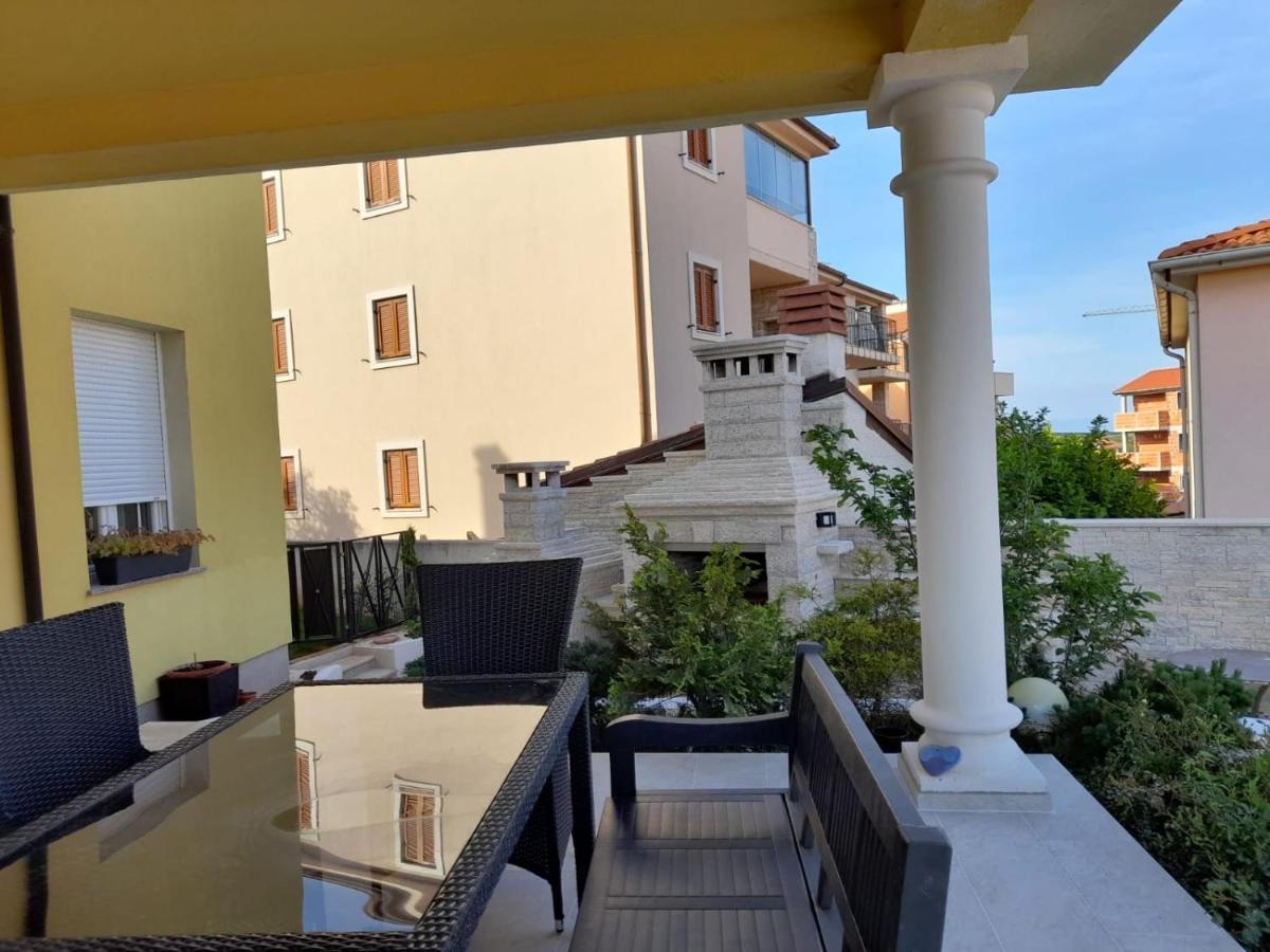Villa Istriana Ližnjan 外观 照片