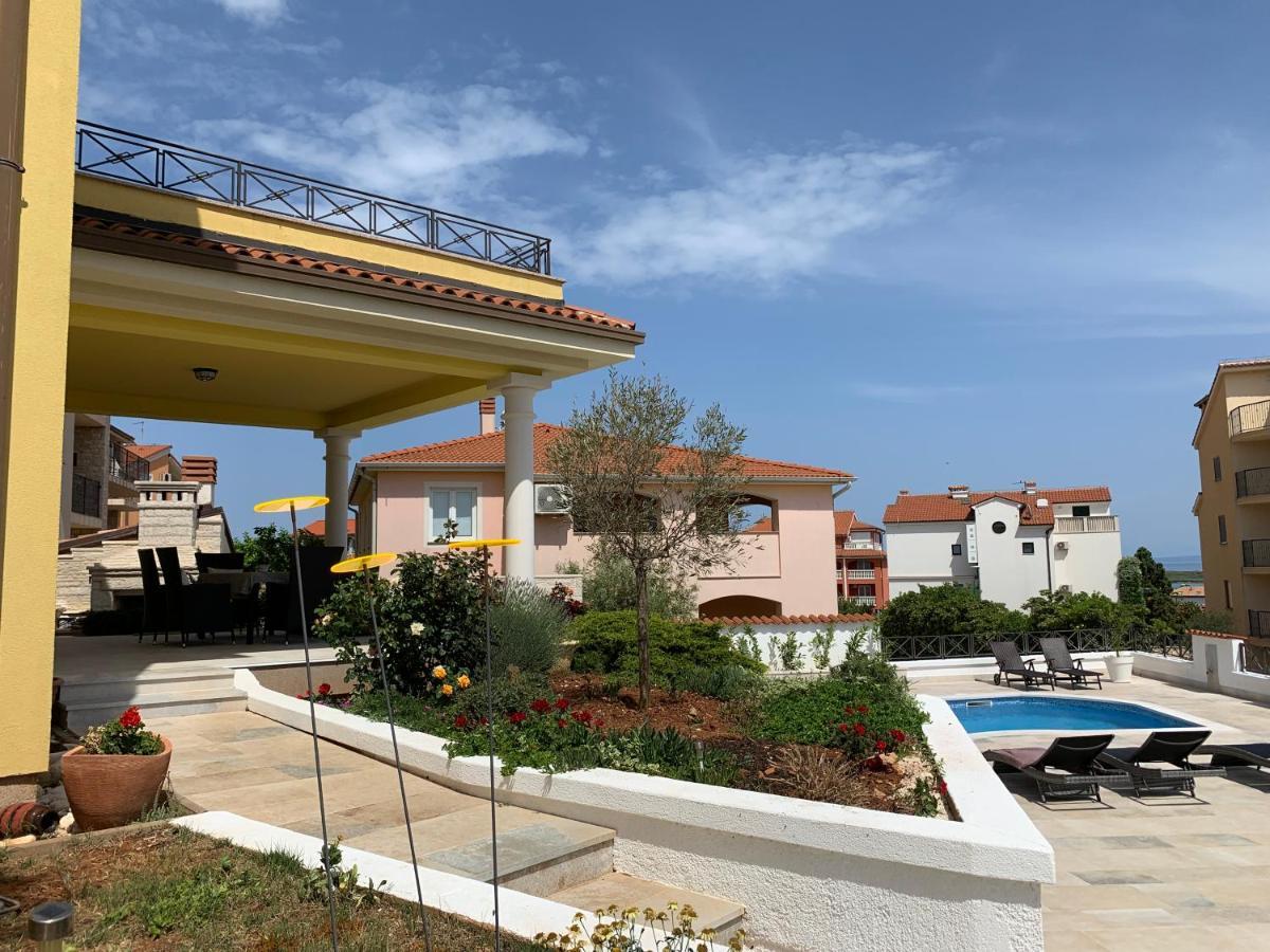 Villa Istriana Ližnjan 外观 照片